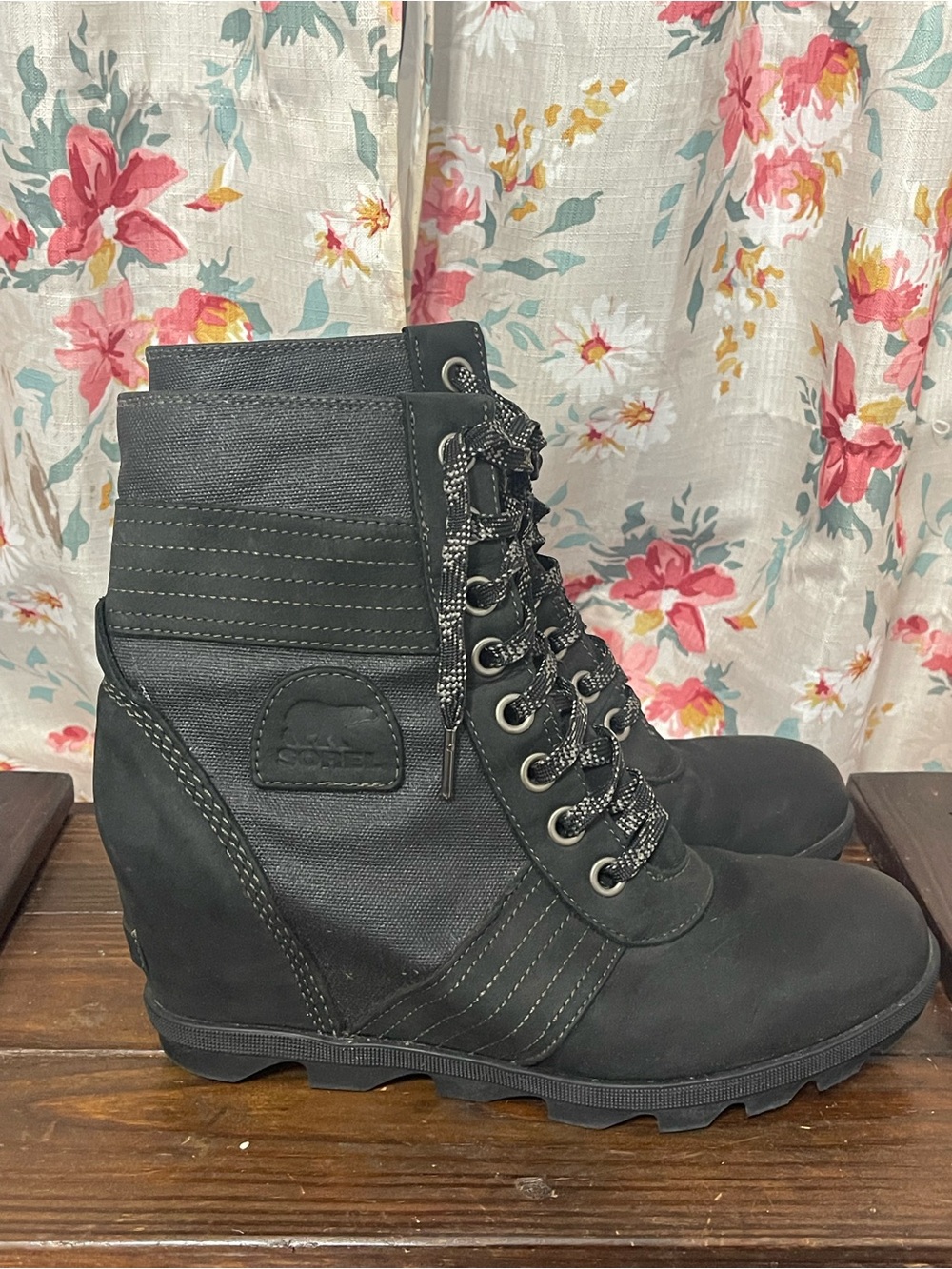 SOREL Lexie Wedge Black Leather Canvas Lace Up Ankle Boots Size 10.5